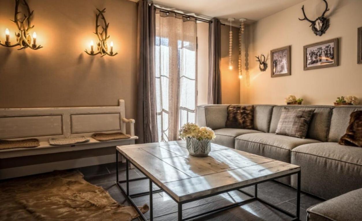 Casa Gigante De Sallent - Exclusiva Y Con Historia Sallent De Gallego